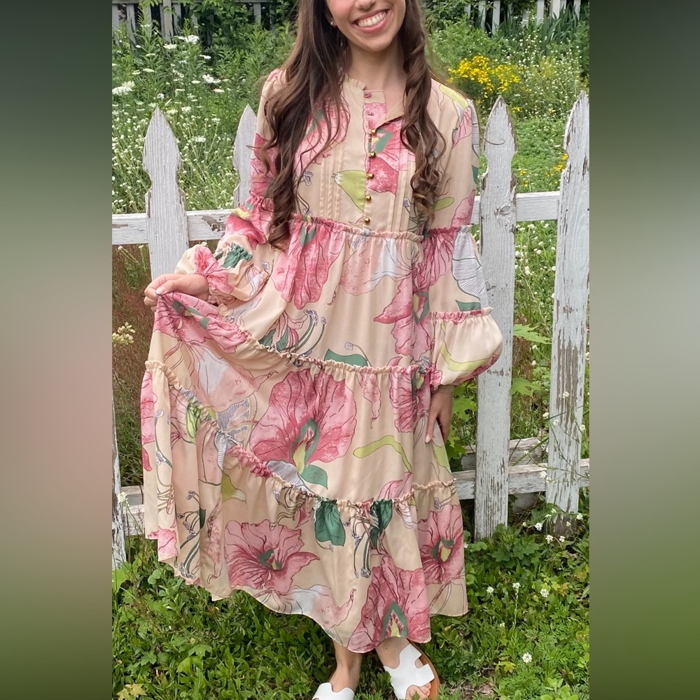 Dainty Jewell’s Sugar Blossom Floral Maxi Dress - Medium